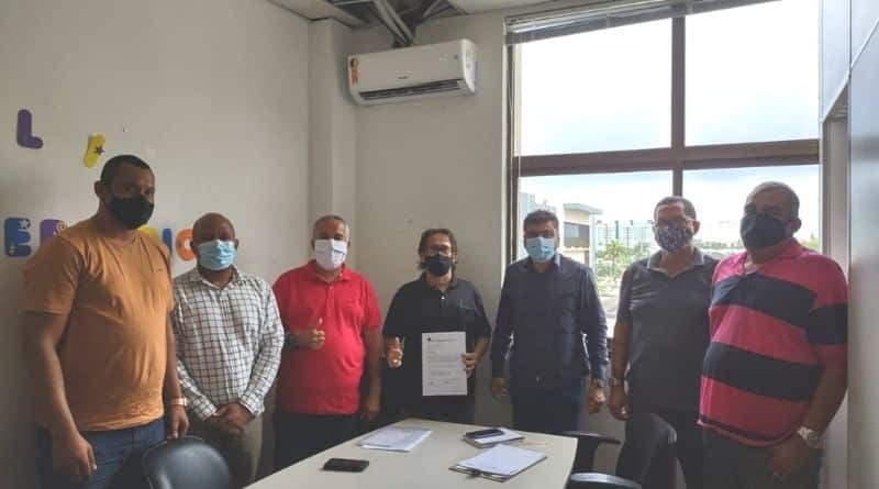 Taxistas de Lauro de Freitas na prefeitura