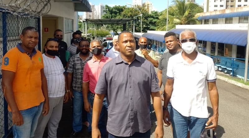 Taxistas na Cotae em apoio a Denis Paim - Foto Divulgação