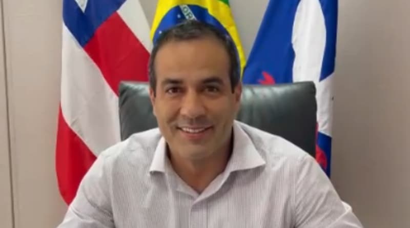 A lei que aumenta o limite de idade dos veículos de táxi, mototáxi e transporte por aplicativo foi sancionada pelo prefeito de Salvador