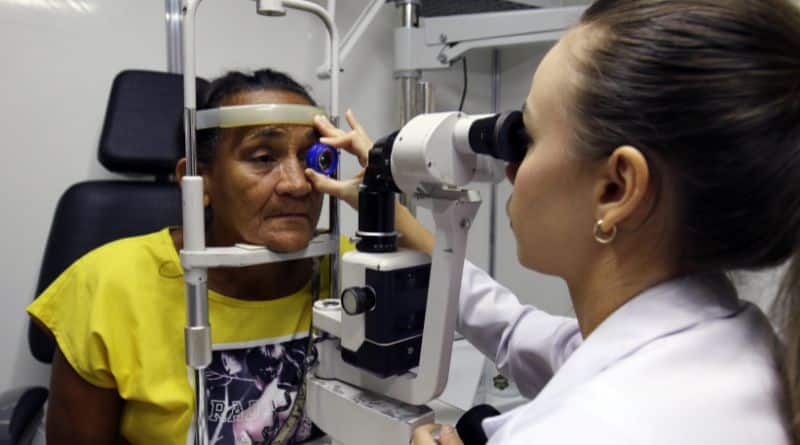 Exame oftalmológico - Foto_Leonardo Rattes_Saúde GovBA