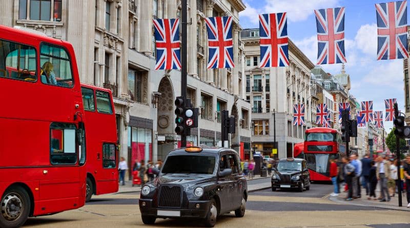 Os Táxis Pretos de Londres: Ícones da Capital Britânica