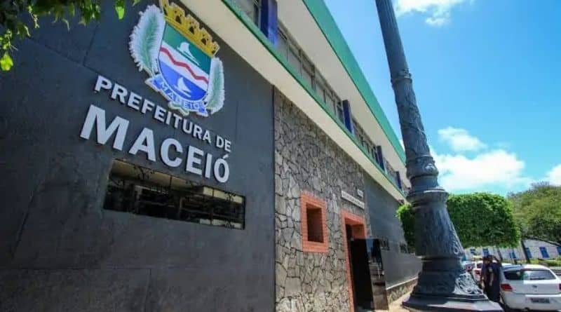 fachada do prédio da prefeitura de maceió