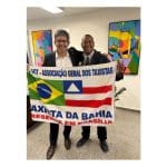 FRENNATAXI avança em Brasília e governo sinaliza inclusão de taxistas auxiliares no Move Brasil taxista Denis Paim com o senador Randolfe Rodrigues