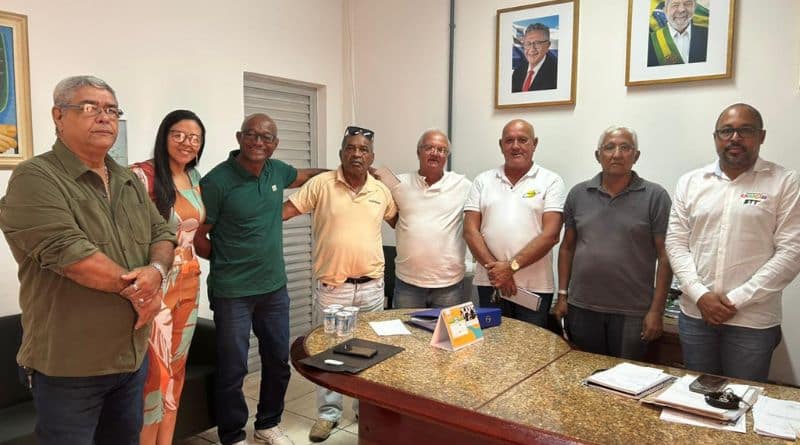 taxistas na STT de Camaçari