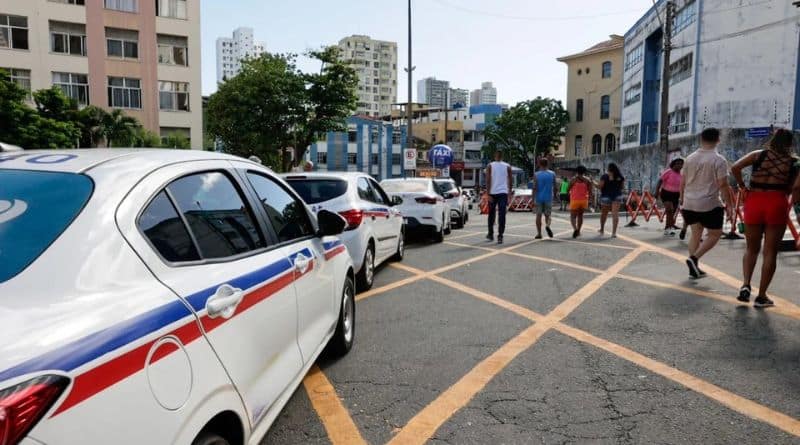fila de táxi no carnaval de Salvador