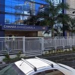 Taxistas reclamam de demora da Cotae para emissão de documentos e relatam prejuízos na renovação da frota fachada da Semob Salvador