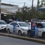 Reajuste da tarifa é publicado no Diário Oficial de Jaboatão; Taxistas aguardam o IPEM para alteração tarifária fila de táxi em Jaboatão