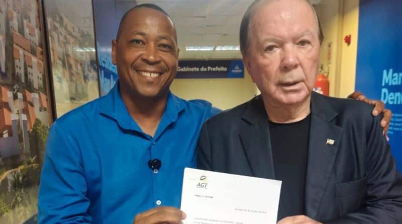 Denis Paim com João Leão