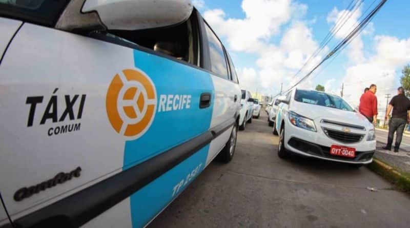 fila de táxi no recife