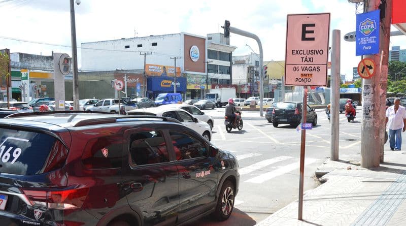 ponto de táxi em Feira de Santana