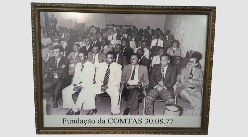 taxistas na fundação da Táxi Comtas de Salvador em 1977