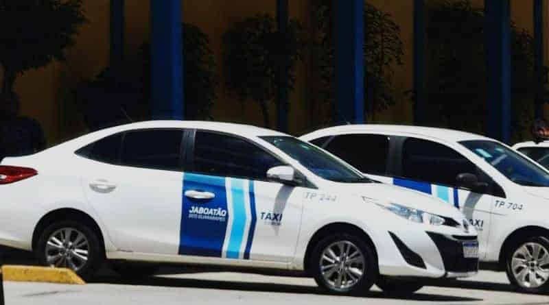 Taxistas solicitam que o horário da Bandeira 2 seja iniciado a partir das 20h, como já acontece na capital Recife. Foto: Divulgação/ Prefeitura de Jaboatão dos Guararapes