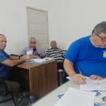 Após questionamentos, SINDTÁXIPE torna sem efeito edital de convocação da eleição sindical À esquerda, o atual presidente do SINDTÁXIPE, Flávio Fortunato, e alguns associados; À direita, Rogério Alves, integrante de uma chapa de oposição. Foto: Divulgação