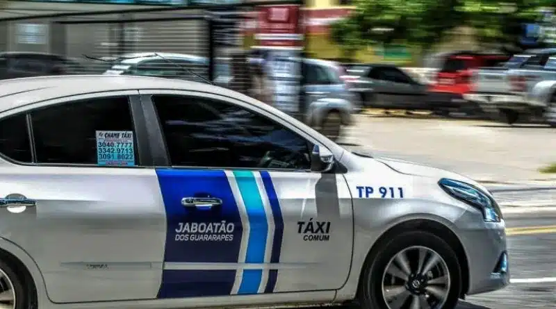 Taxistas de Jaboatão poderão ficar isentos de pagar taxa do CIM para fazer recadastramento anual