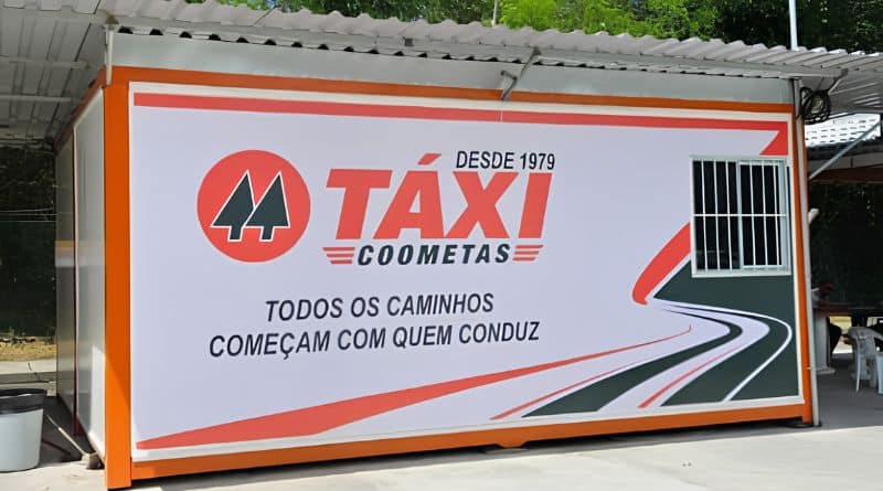 contêiner de apoio no estacionamento da Táxi Coometas em Salvador