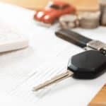 CMN atualiza regras do Move Brasil e elimina prazo de 120 dias para contratação do crédito na imagem, um documento, uma chave de carro, uma calculadora, uma miniatura de carro e modeas
