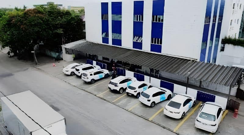 táxis estacionados no sindicato dos taxistas de Pernambuco