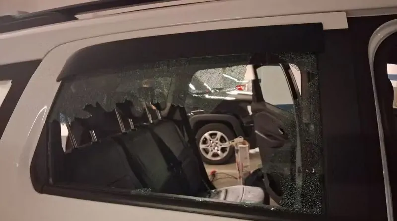 vidro quebrado do veículo