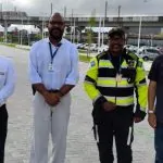 Nova Rodoviária de Salvador organiza retorno do São João e amplia capacidade dos táxis especiais diretores de táxis especiais com gestor de operações da rovoviária e supervisor de trânsito